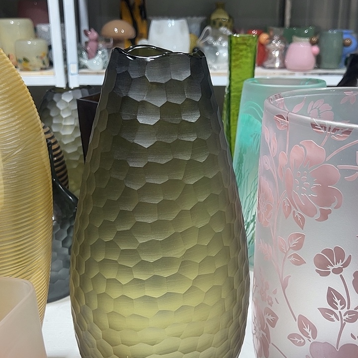 手工艺品琉璃墨绿色磨刻花瓶花器高42口8