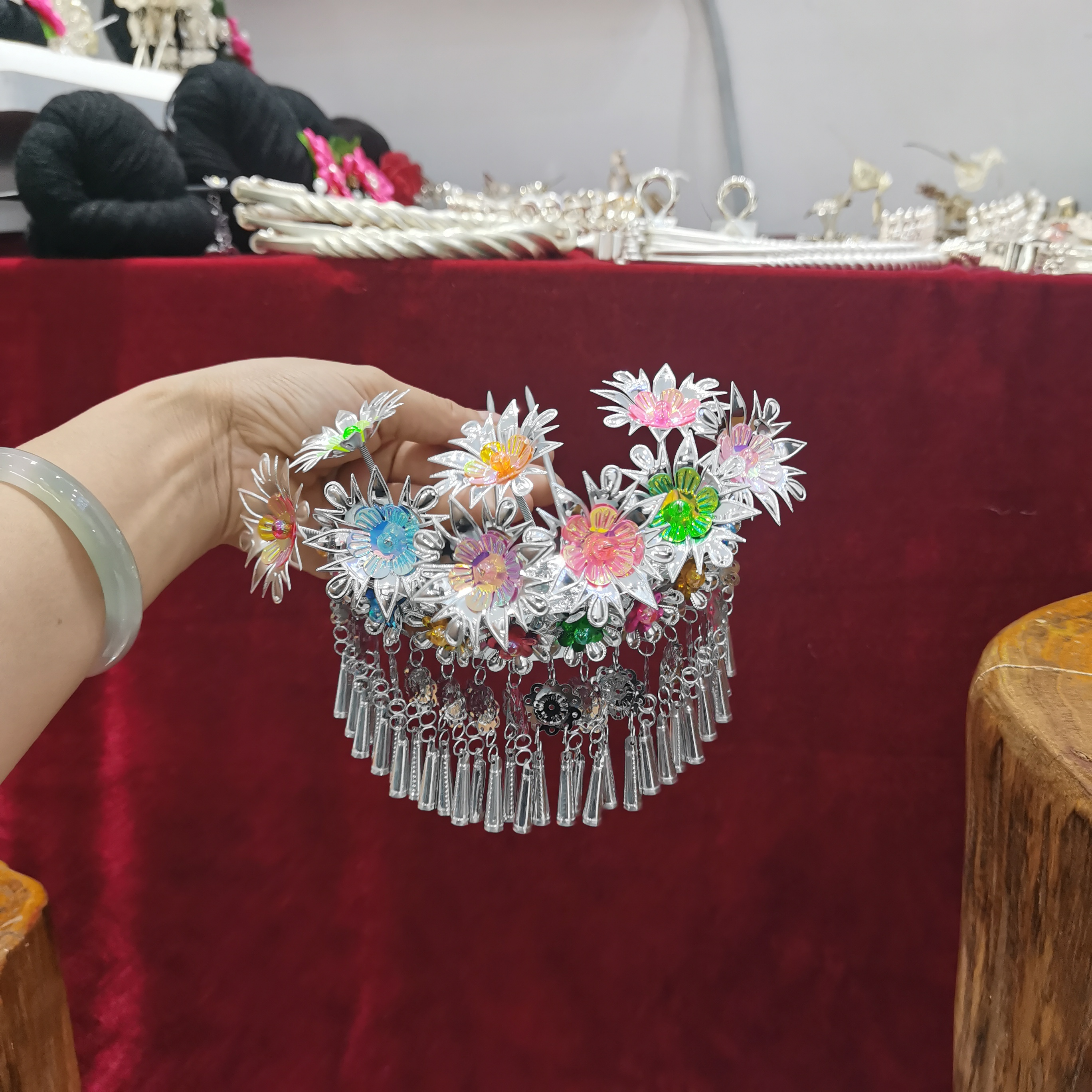 红色少数民族头饰发簪头冠各个民族都可以带，大人小孩都可以带