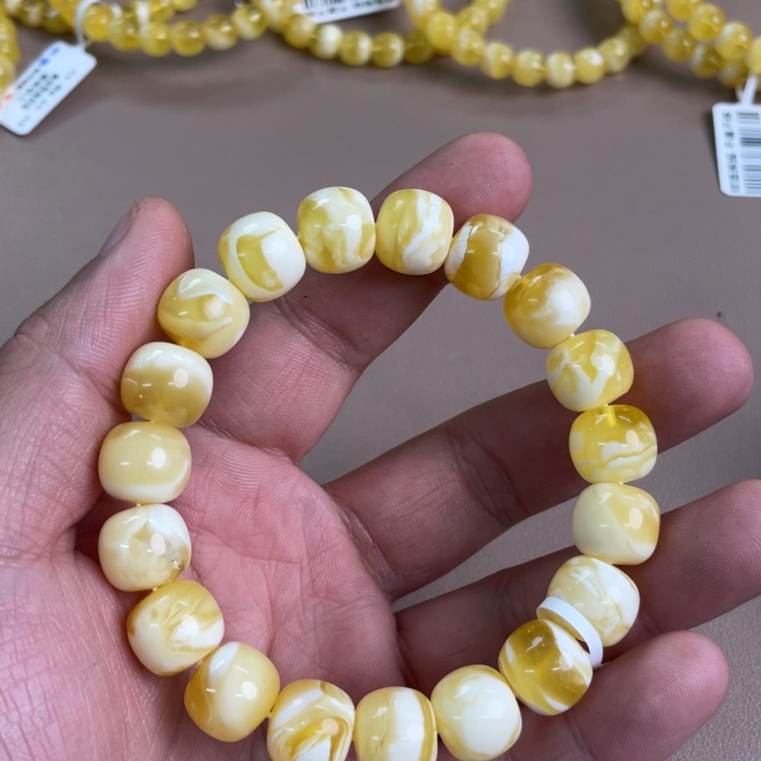 琥珀裸石未镶嵌04900000000