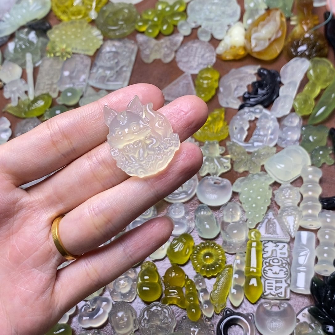 蛇纹石玉合金颈饰