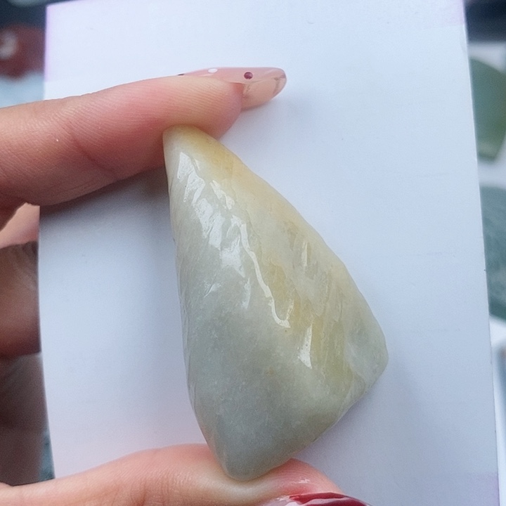 翡翠颈饰未镶嵌天然