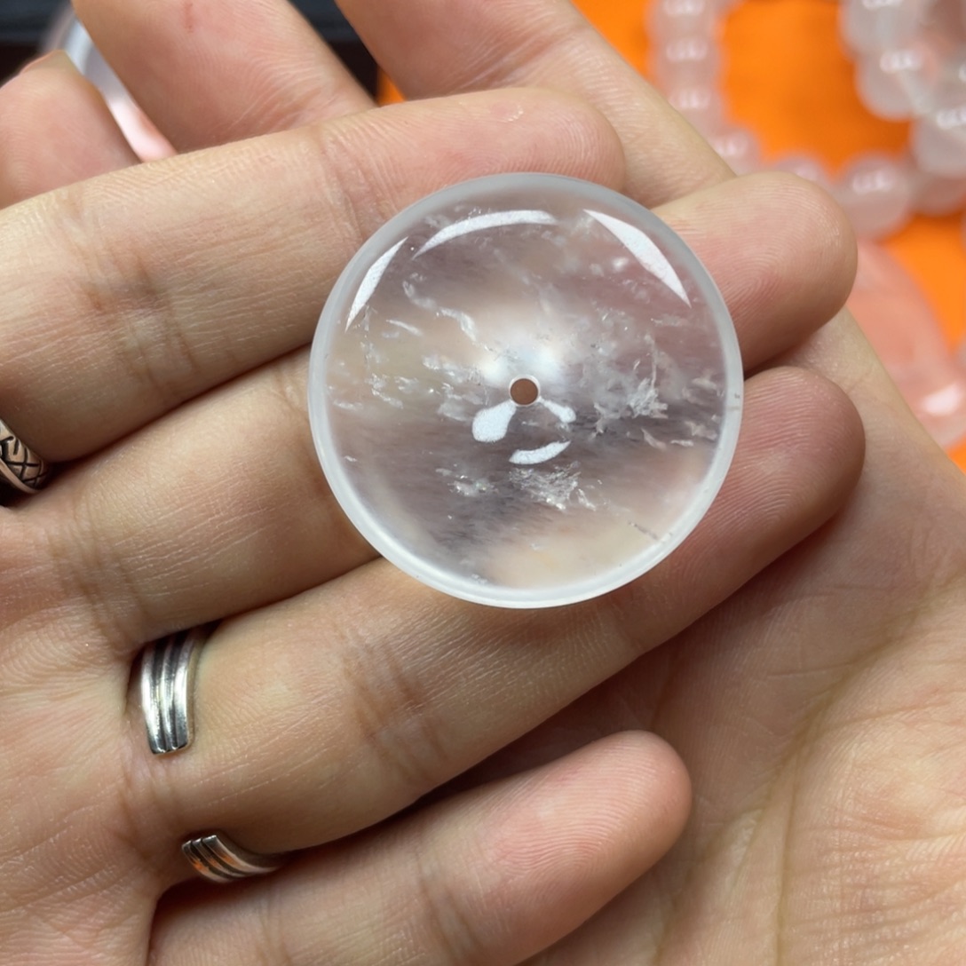 石英质玉未镶嵌颈饰