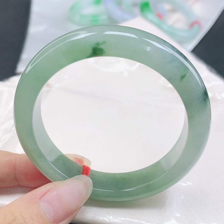 翡翠未镶嵌手镯缅甸53.5冰润飘绿花正圈