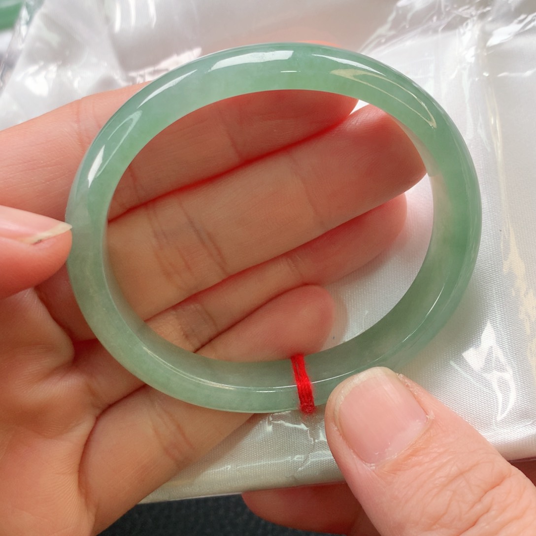 翡翠手镯未镶嵌53贵妃