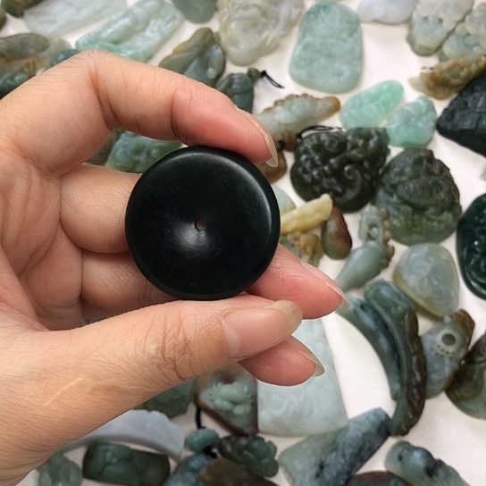 定制翡翠未镶嵌翡翠