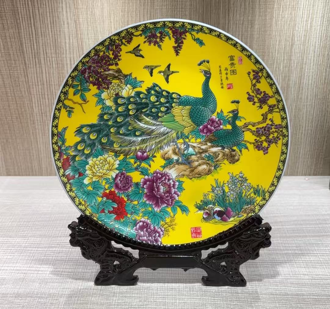 KK00007/陶瓷/珐琅彩孔雀富贵图赏盘