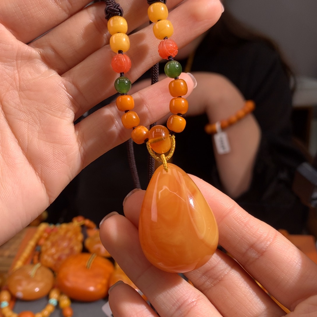 蜜蜡颈饰未镶嵌天然