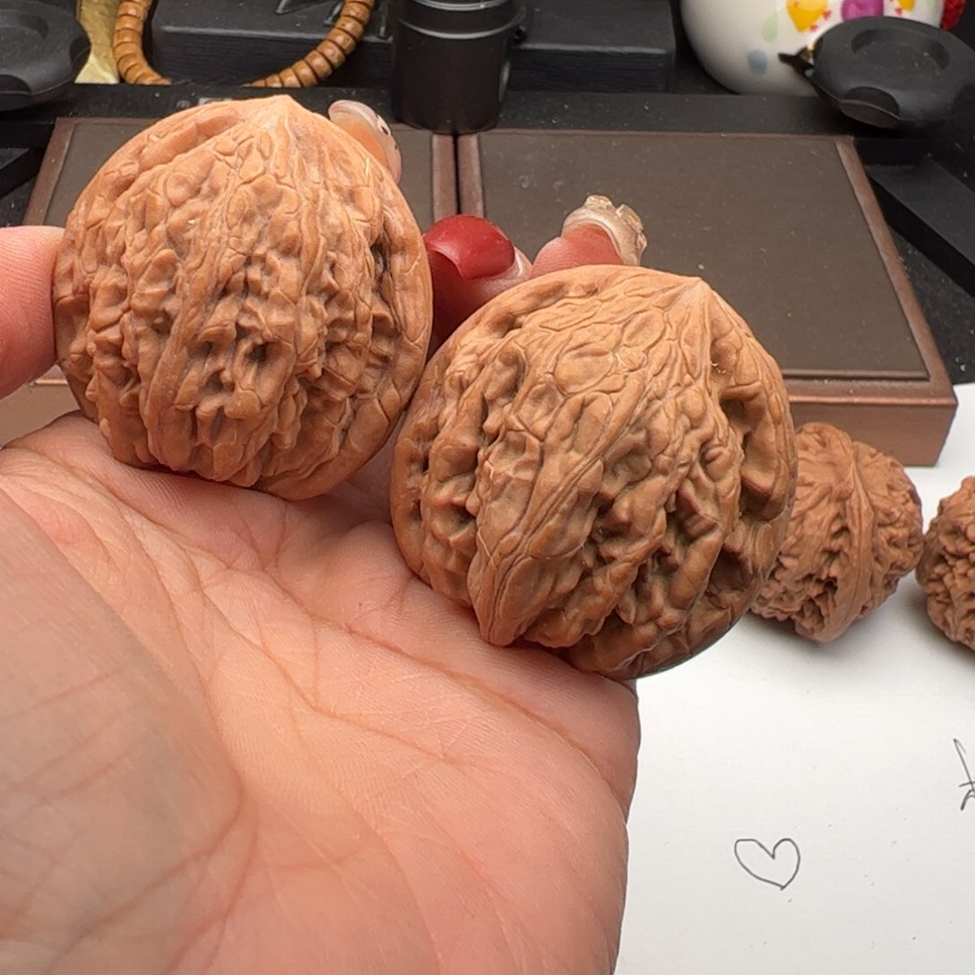 文玩核桃吊坠滢虎头王41