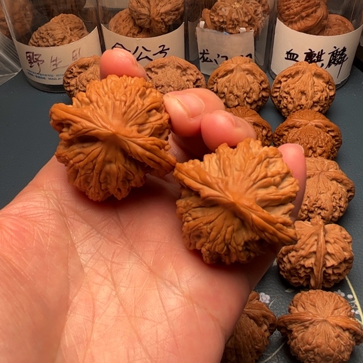 文玩核桃吊坠41麦虎