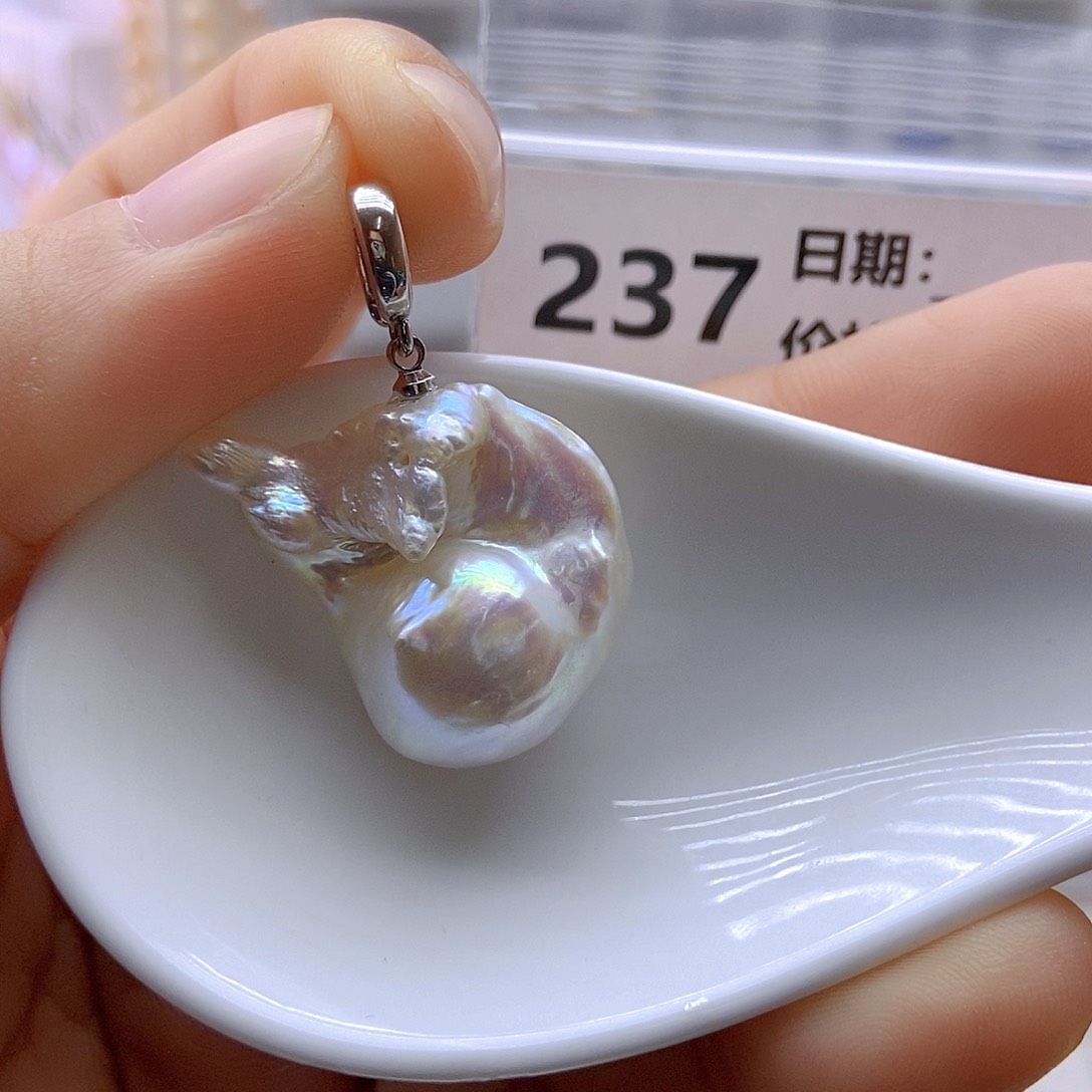 未镶嵌淡水珍珠颈饰