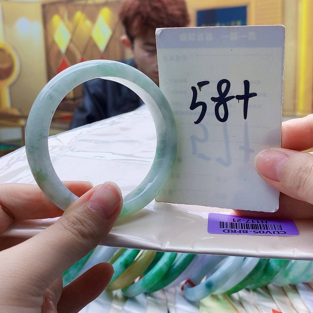 翡翠未镶嵌手镯00……