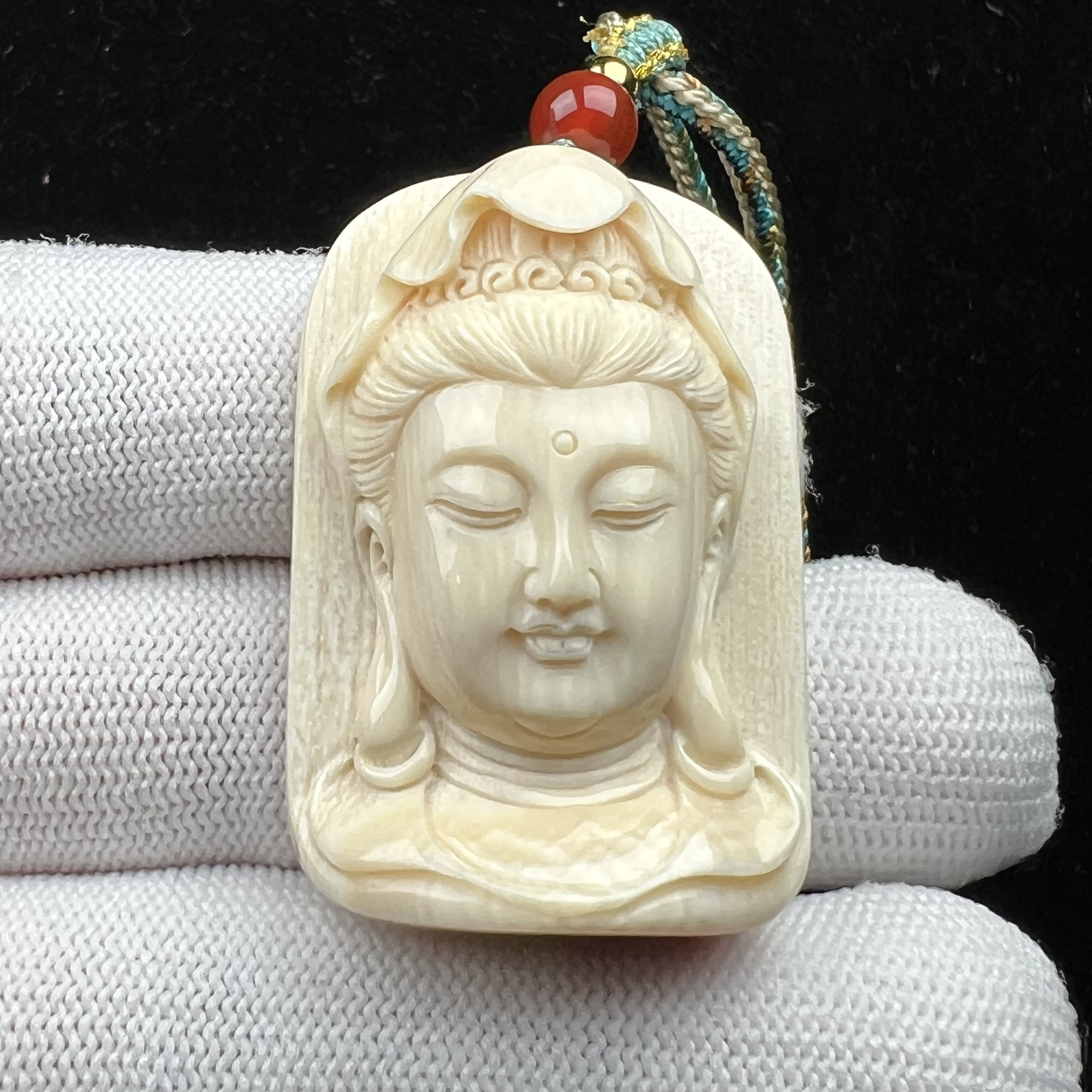 H85-25京派青松老师天然猛犸牙 观音头雕刻牌26.7x40x13.7mm