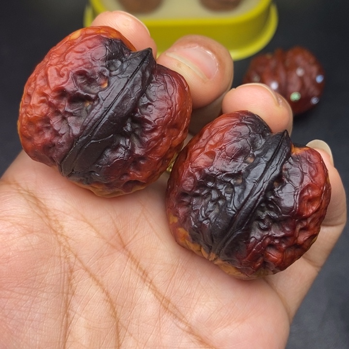 文玩核桃吊坠37尺帝王筋元宝