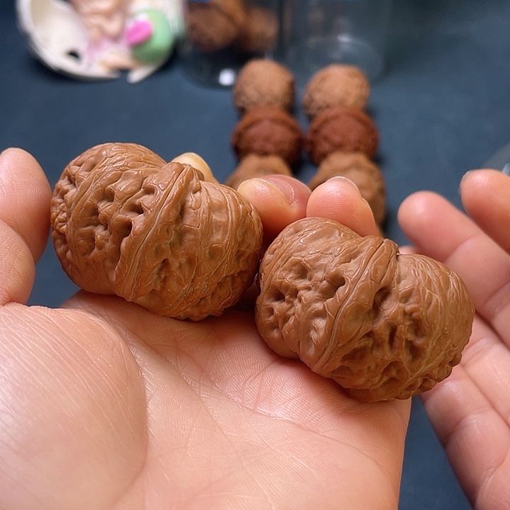 文玩核桃吊坠元宝44.6