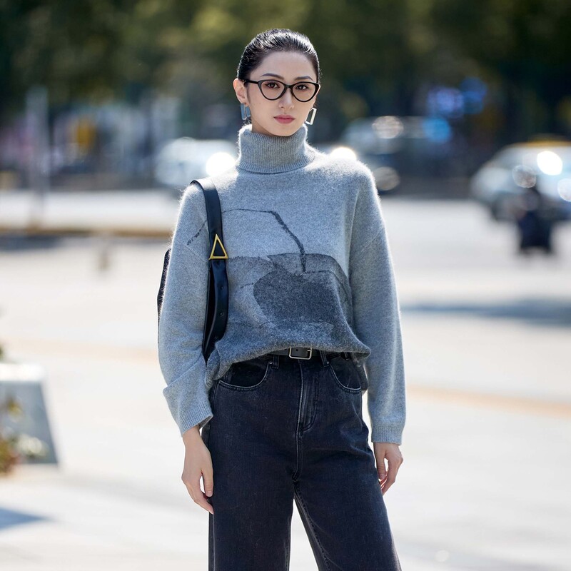 【粉丝专享】圣迪奥冬季罗纹高领水墨晕染宽松针织衫S24483513