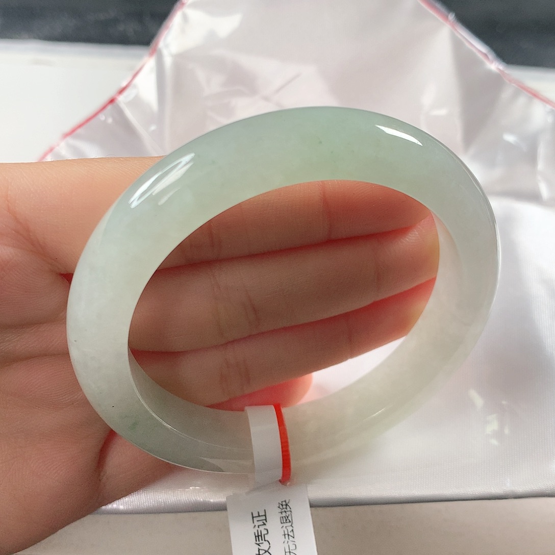 翡翠手镯未镶嵌 正圈①⑤③