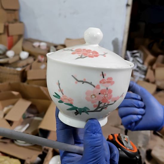 摆件陶瓷盘子碗啥都有