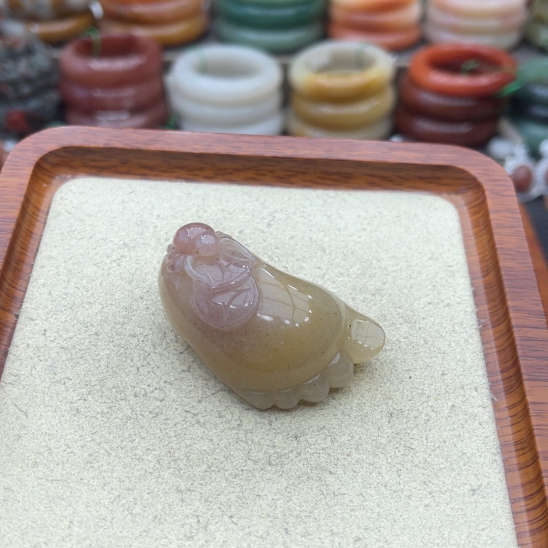 石英岩玉未镶嵌手镯