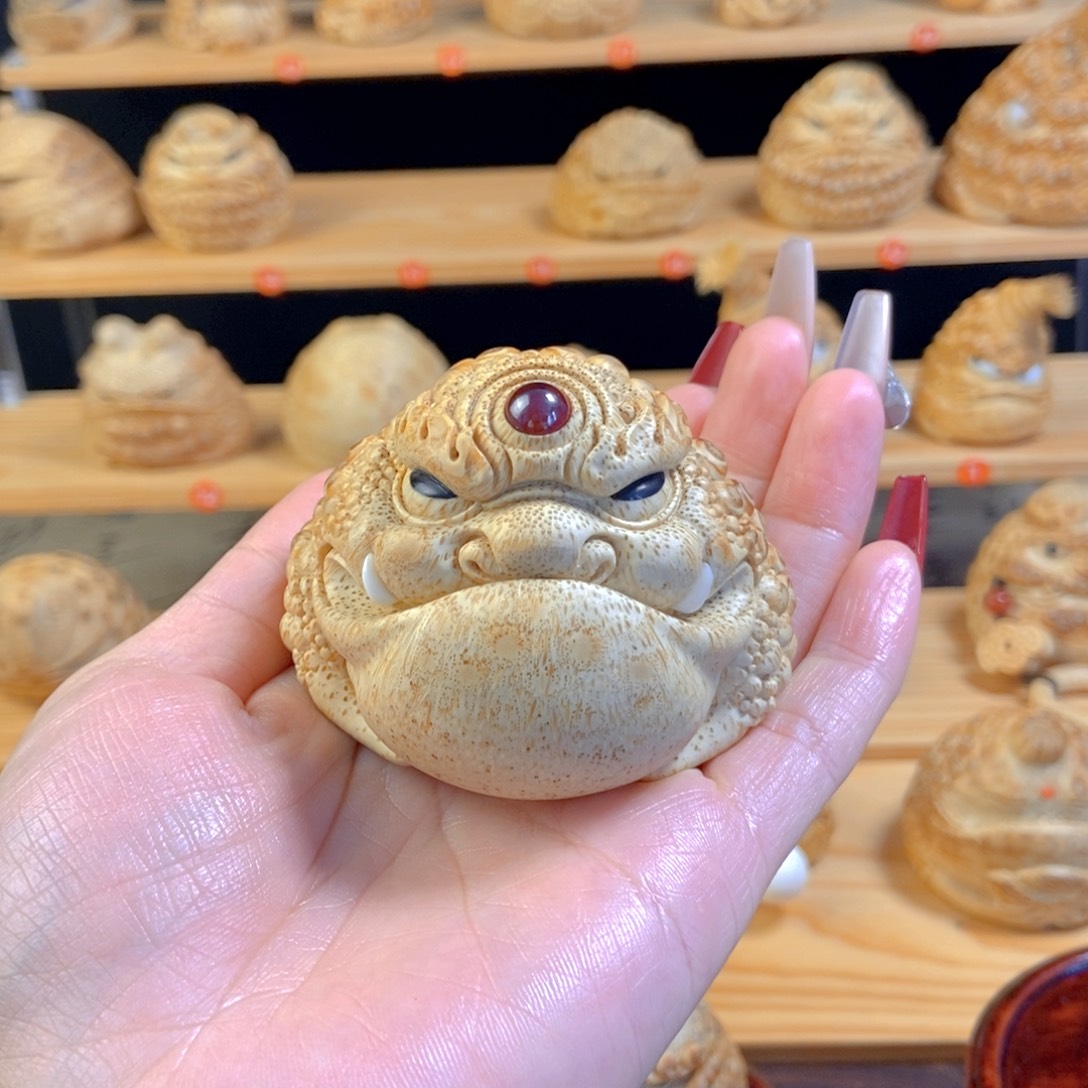 竹根雕金蟾鸿运当头