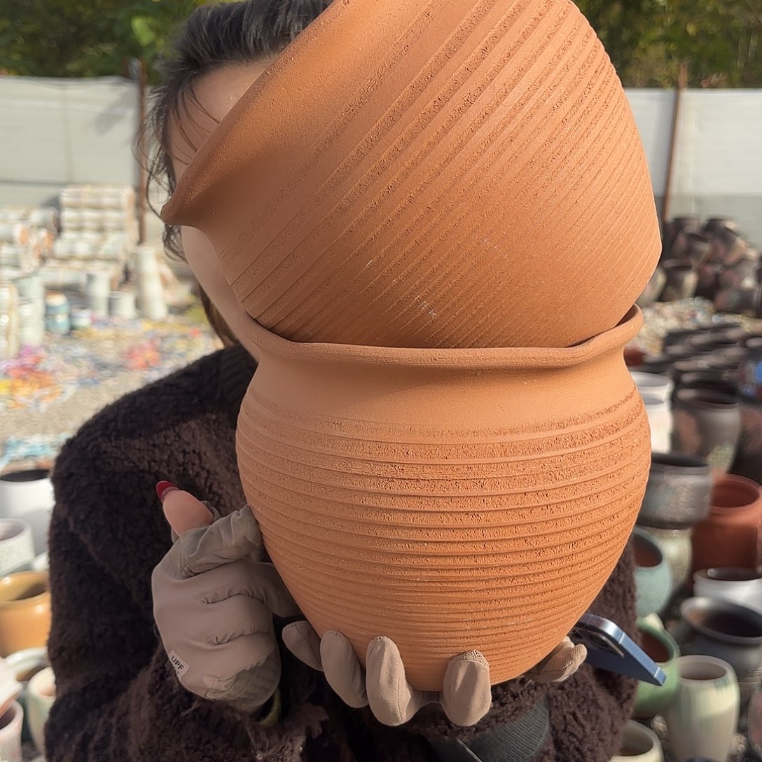 口径20高度18两个红陶