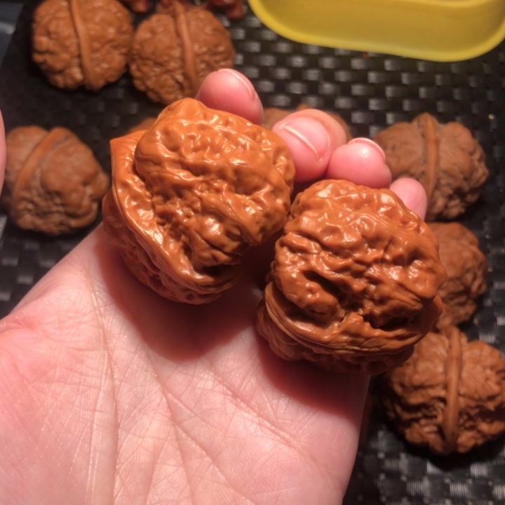 老***肉文玩核桃把件蛤蟆