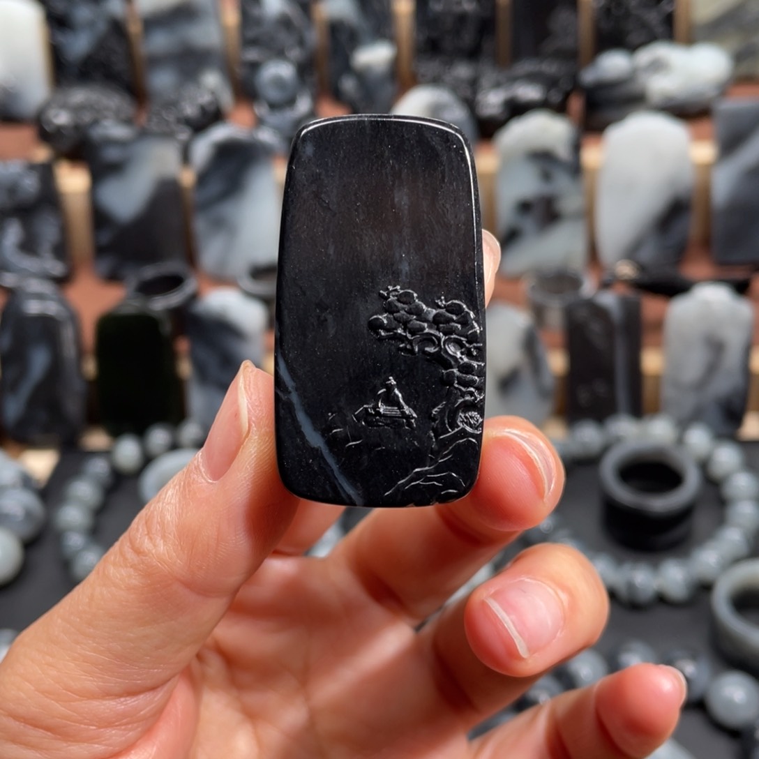 颈饰未镶嵌和田玉