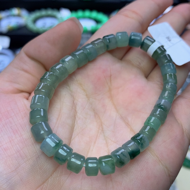 未镶嵌翡翠手串翡翠