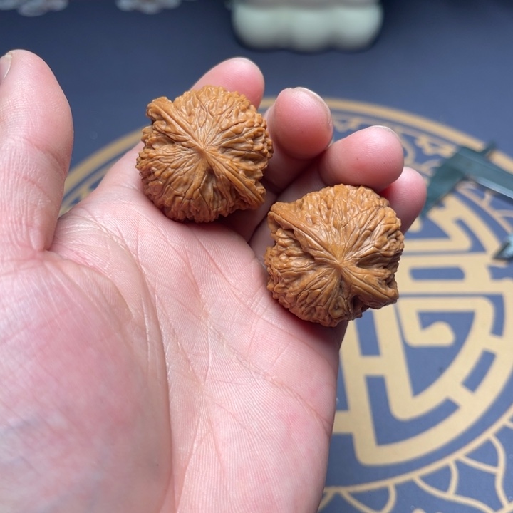 文玩核桃把件36磨盘