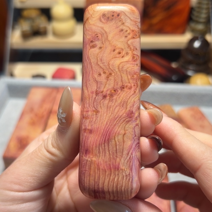 莫***妙血柏文玩手把1件文玩