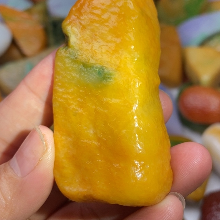 翡翠未镶嵌颈饰缅甸