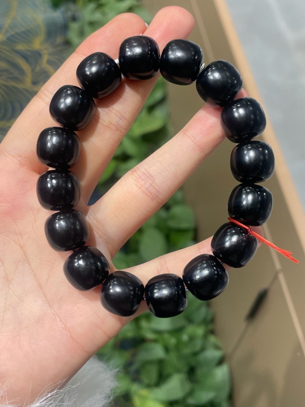 天然和田玉老型珠手串