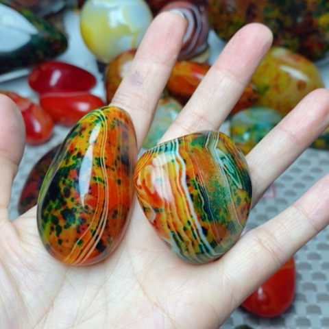 未镶嵌玛瑙/玉髓珠宝奇石童*A