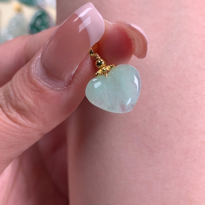 翡翠颈饰未镶嵌小爱心