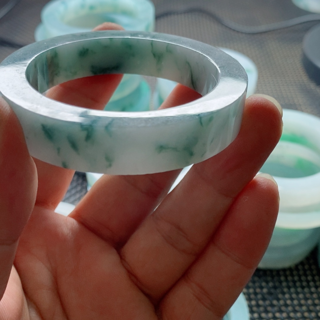 定制翡翠A A未镶嵌语*