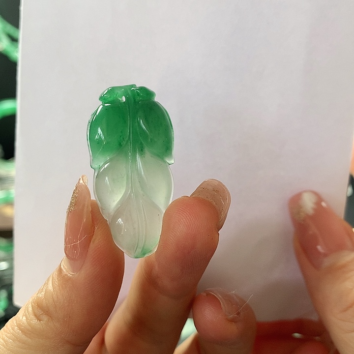 石英质玉吊坠未镶嵌