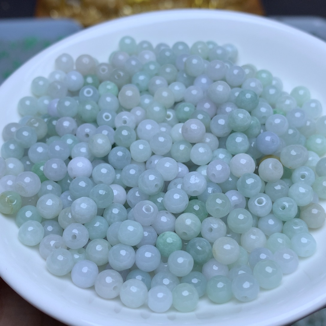 【闪购商品】翡翠手链未镶嵌卡5.4冰绿白100个