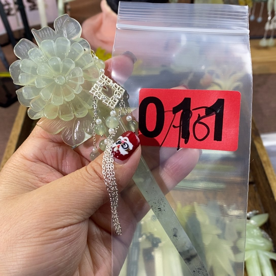 蛇纹石玉玉簪合金寂***人