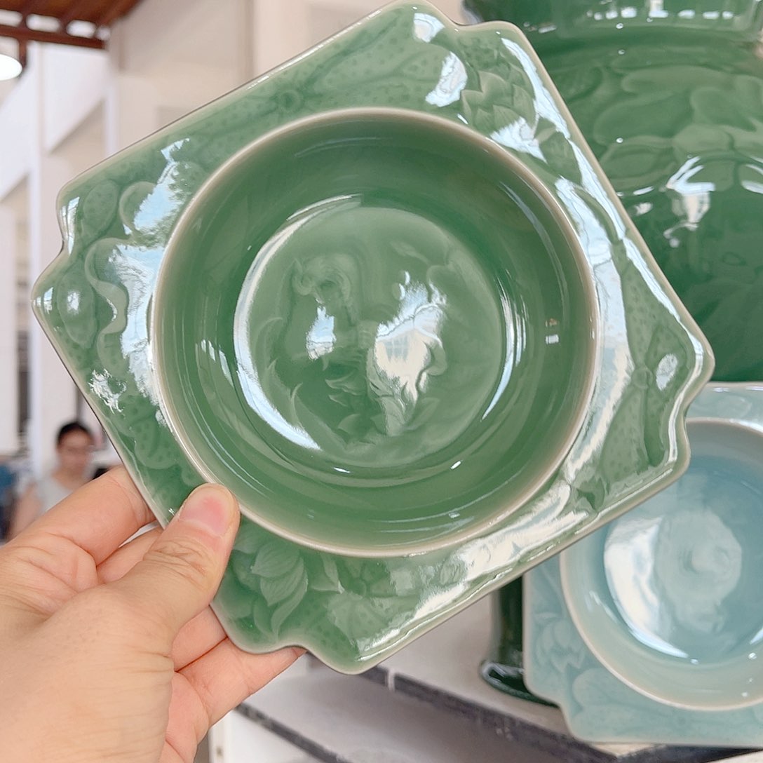 青瓷哈哈哈哈哈哈哈哈哈哈和