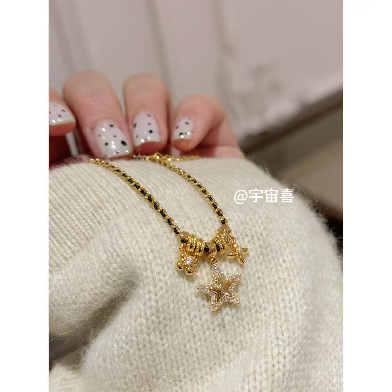 铜合金棉绳项链 I2-099【黑色穿皮金色五角星多元素白锆项链】