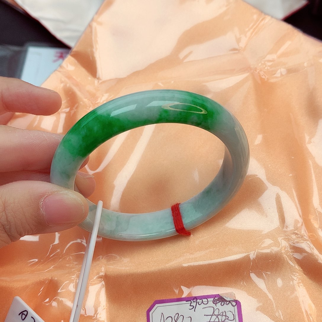 翡翠手镯未镶嵌天然缅甸翡翠A货