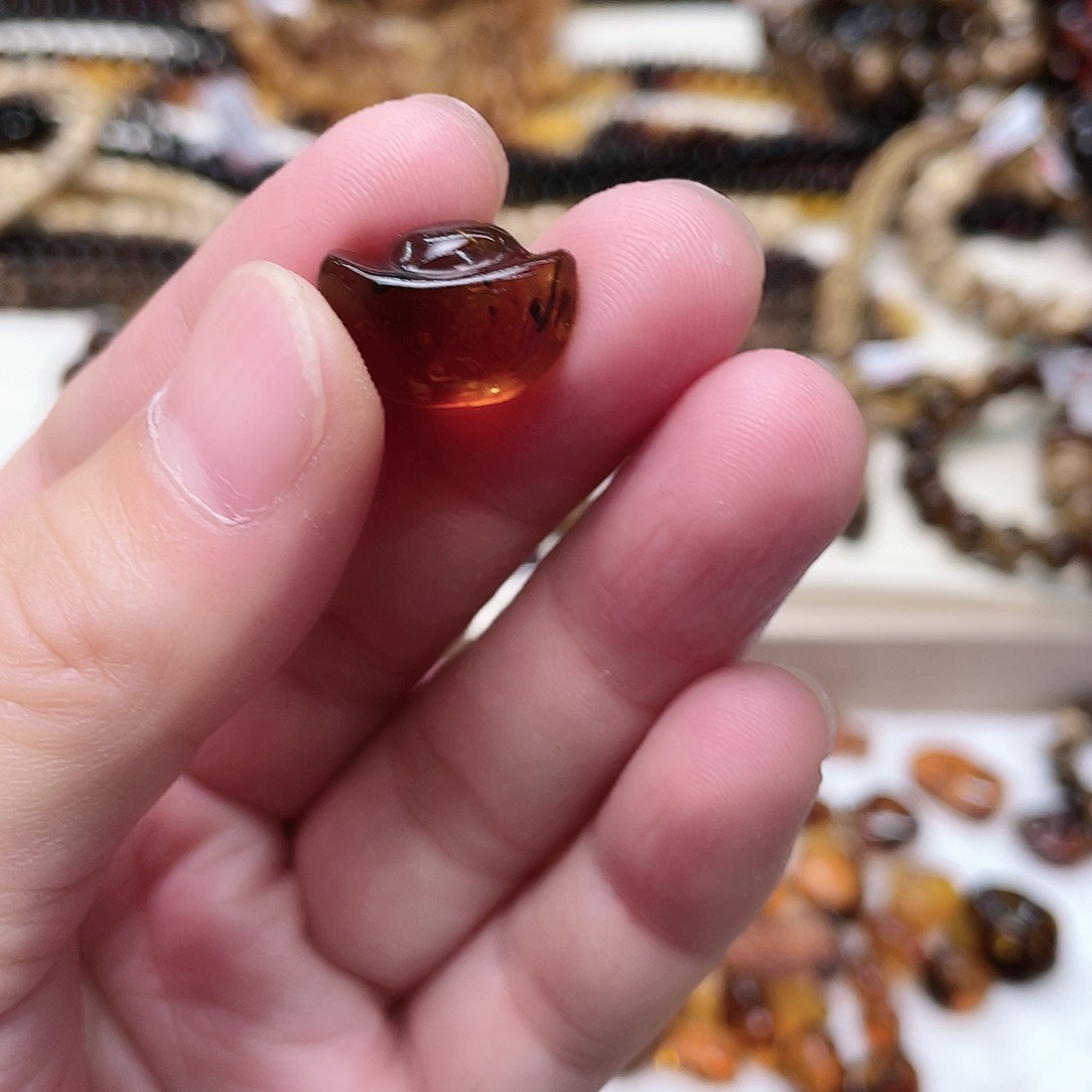 琥珀裸石未镶嵌大