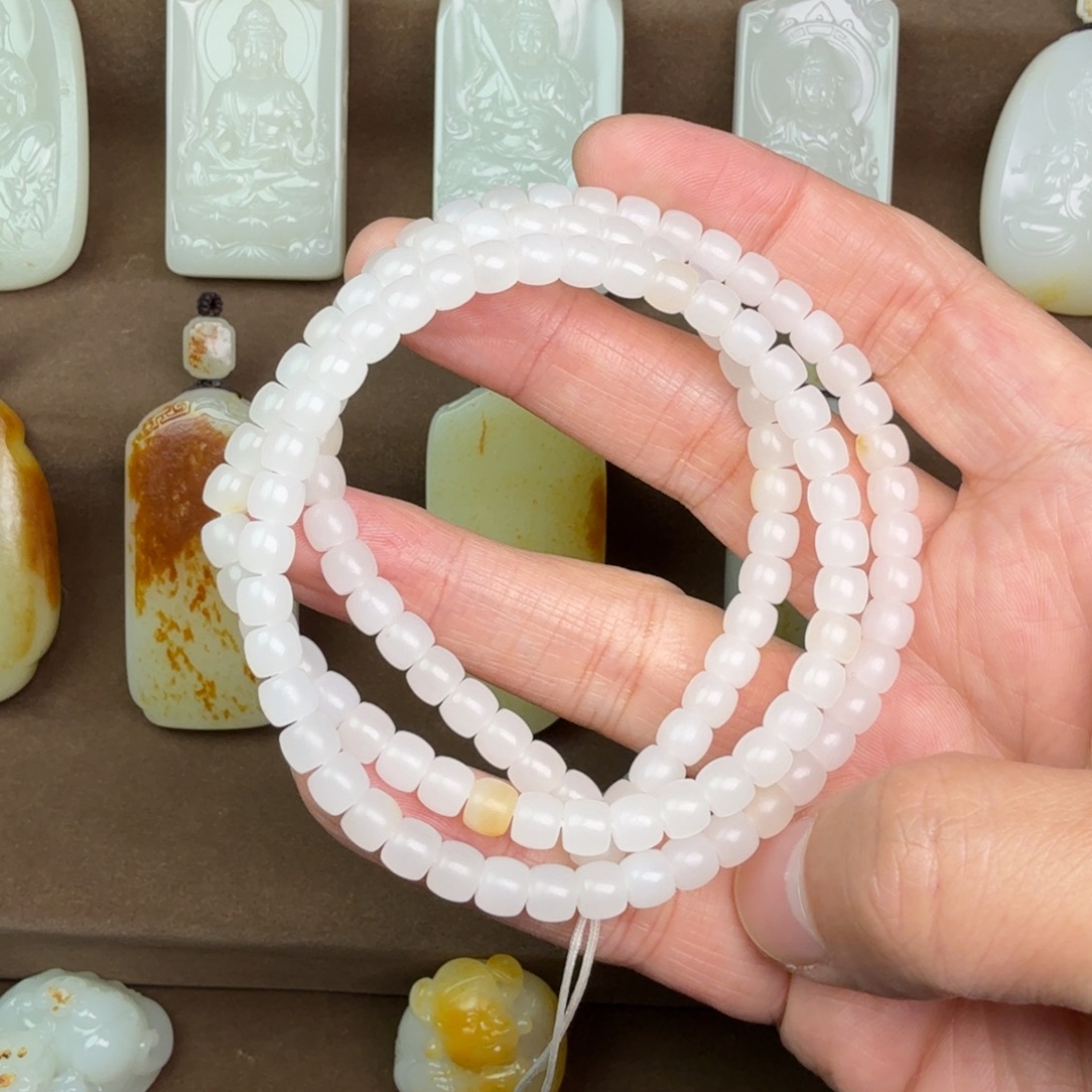 星***仔和田玉未镶嵌挂件