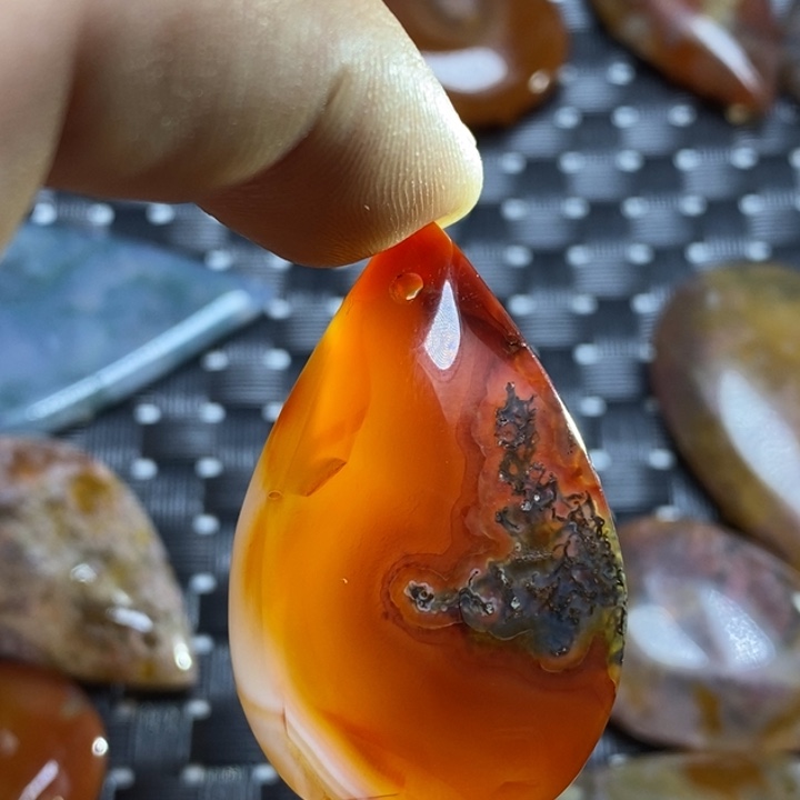 玛瑙/玉髓颈饰未镶嵌