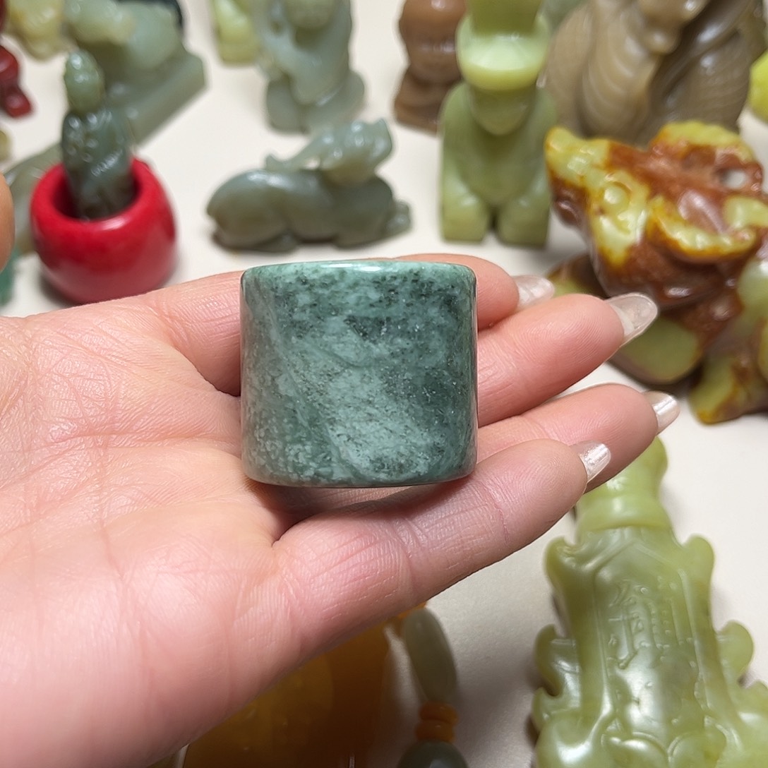 白玉菩提吊坠白玉菩提吊坠