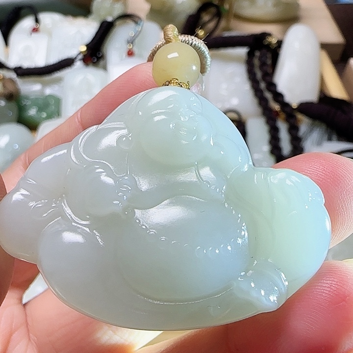 和田玉颈饰未镶嵌