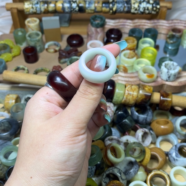 *****蛇纹石玉未镶嵌戒圈