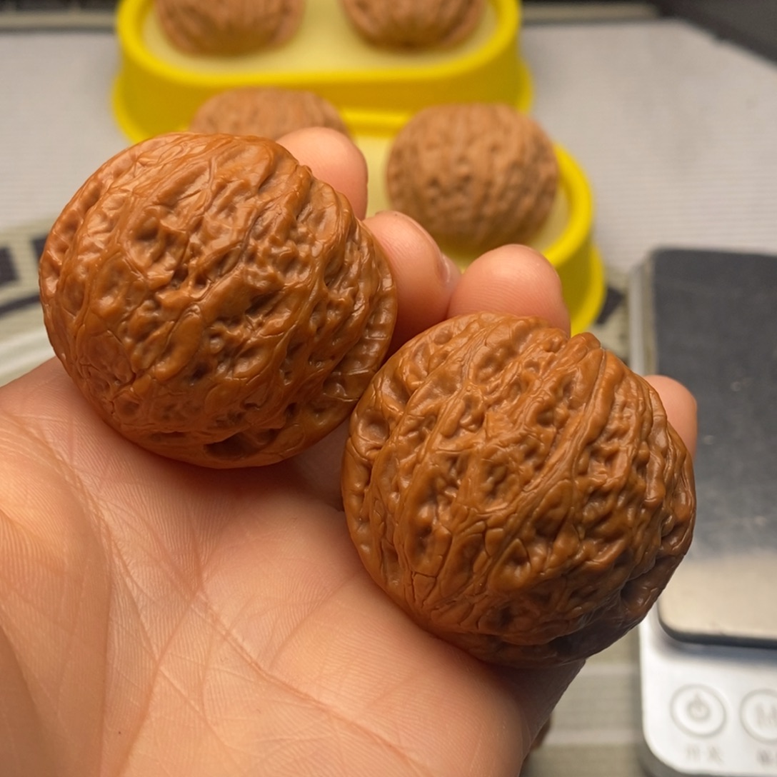 文玩核桃吊坠铁锤41红皮修