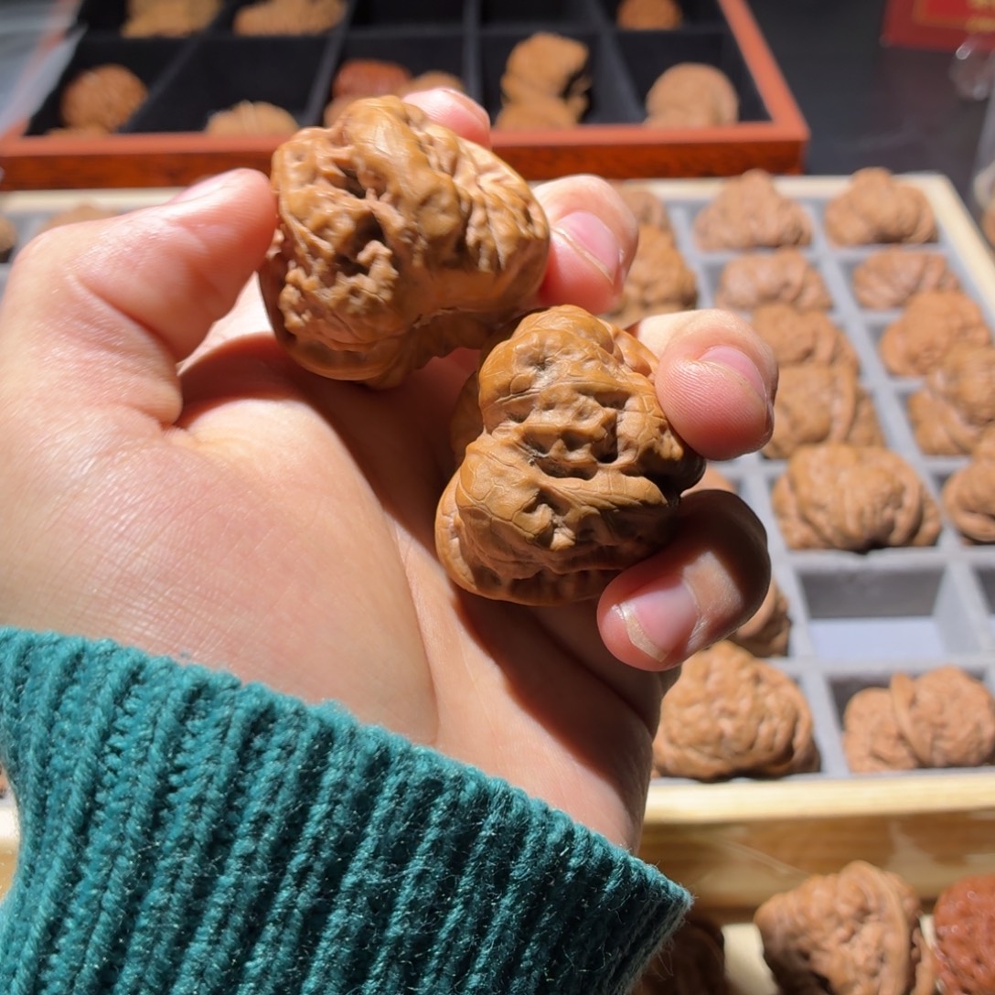 用***6文玩核桃吊坠山地娃