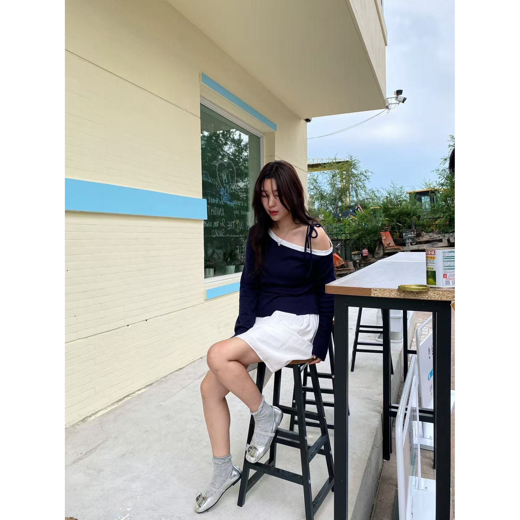 韩国代购.Call my name 漏肩花边打底衫 L25080213