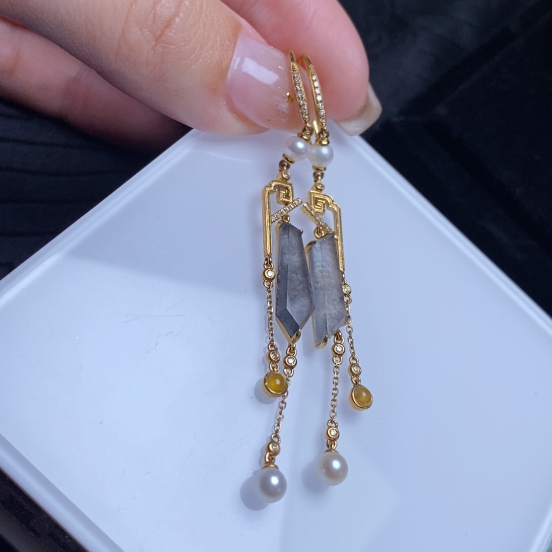 翡翠18K金镶嵌耳饰黑冰随形